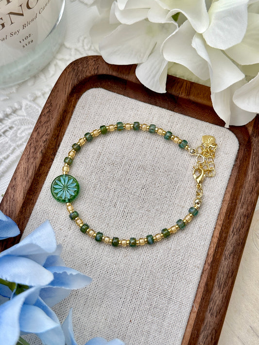 Green flower bracelet