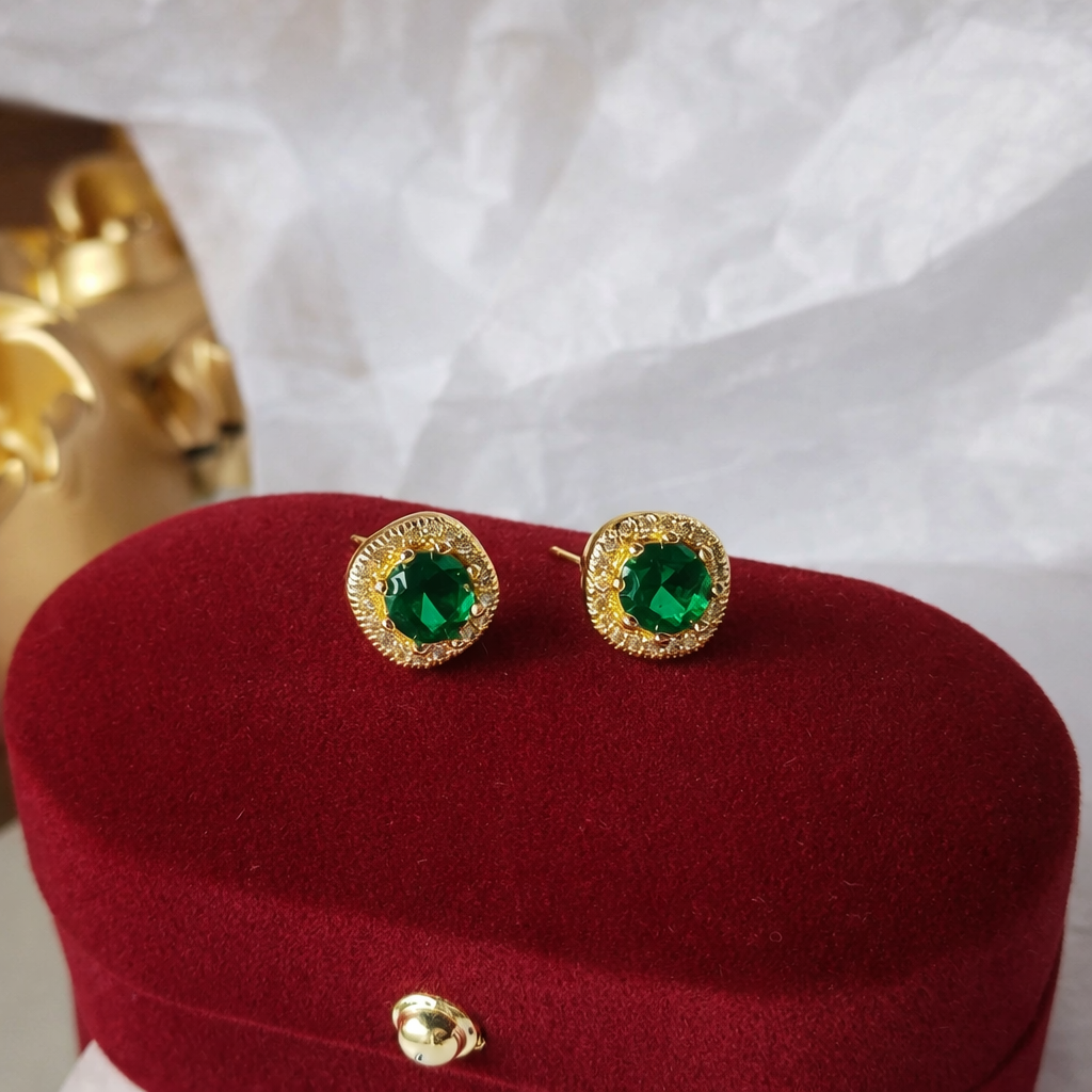 Round Zircon Emerald Green Stud Earrings